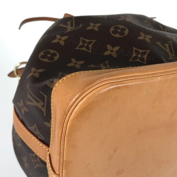 LOUIS VUITTON Monogram Petit Noe Shoulder bag - Picture 8 of 15